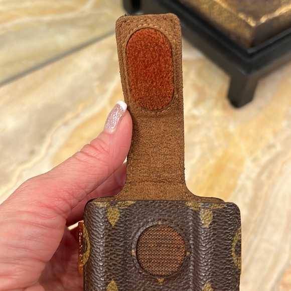 Louis Vuitton Monogram Etui TelePhone International PM - Picture 6 of 8